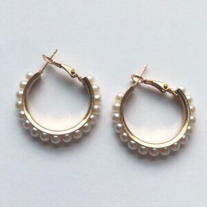 NWT Elegant Gold and Faux Pearl Hoop Earrings